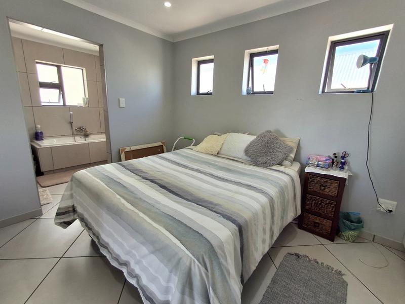 2 Bedroom Property for Sale in Britannia Bay Western Cape